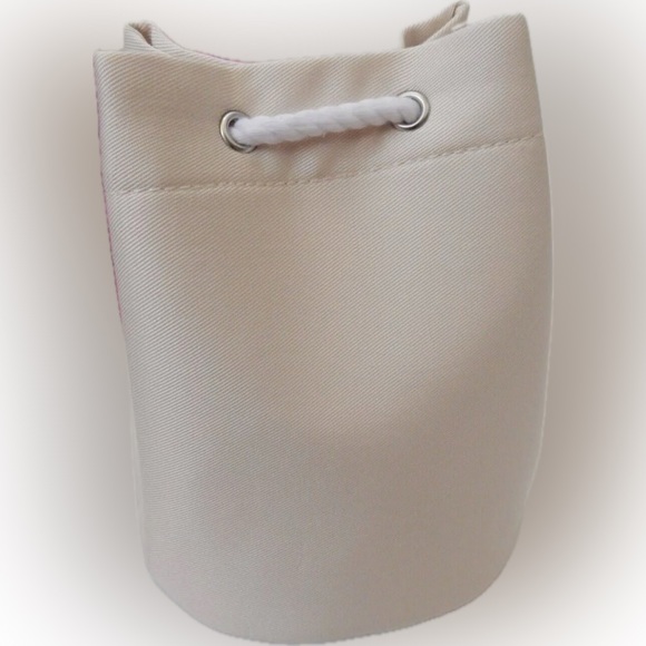 LOW START: Christian Dior NWOT Cream Drawstring Beauty Pouch - Picture 3 of 5